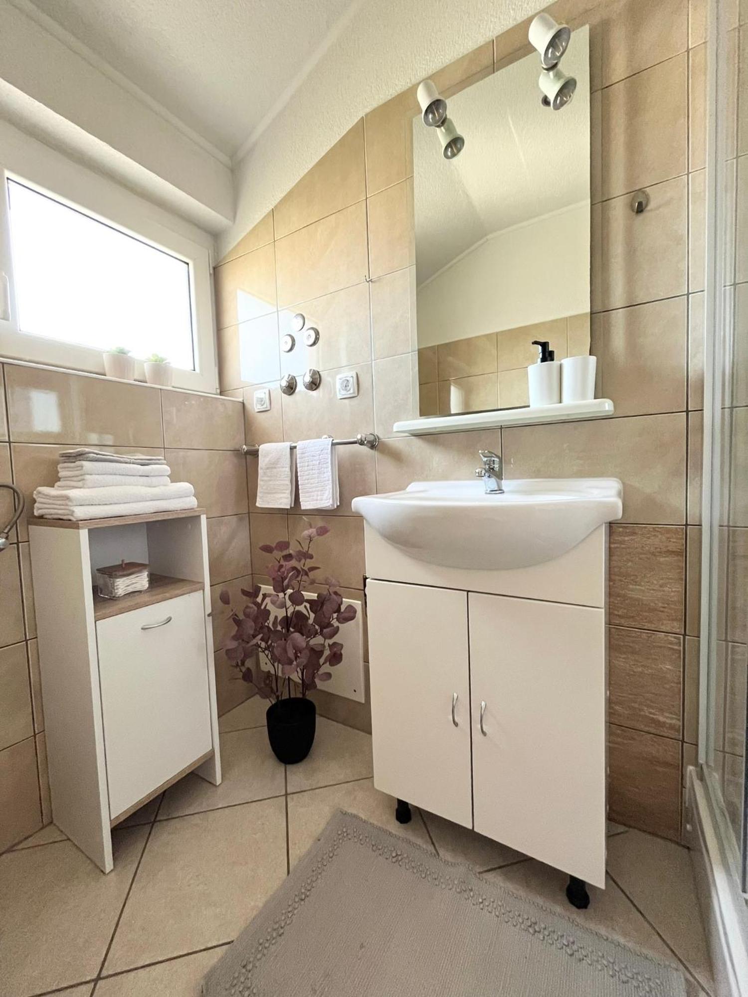 Apartments Contessa Novigrad  ภายนอก รูปภาพ