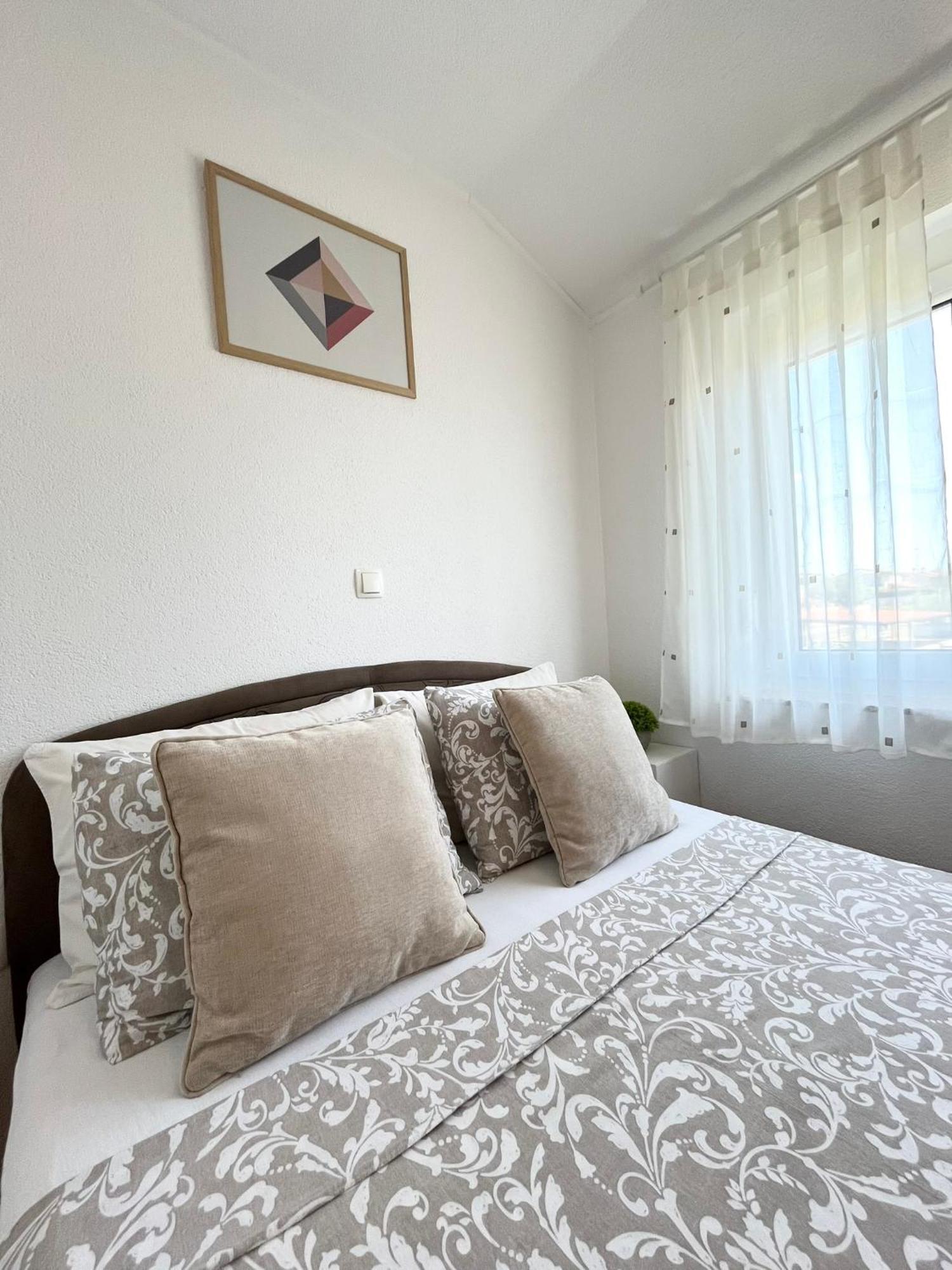 Apartments Contessa Novigrad  ภายนอก รูปภาพ