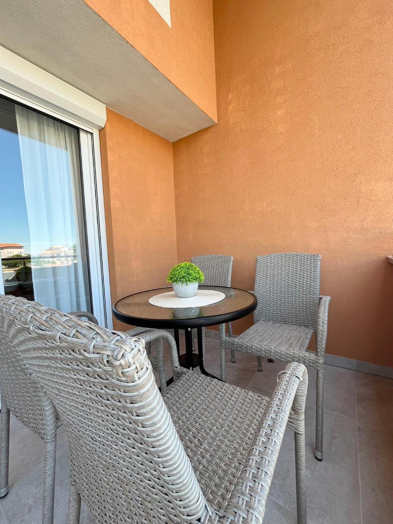 Apartments Contessa Novigrad  ภายนอก รูปภาพ