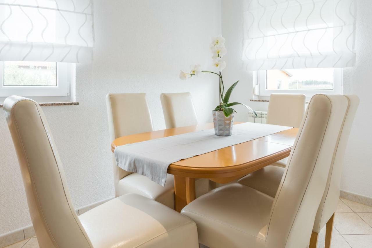 Apartments Contessa Novigrad  ภายนอก รูปภาพ